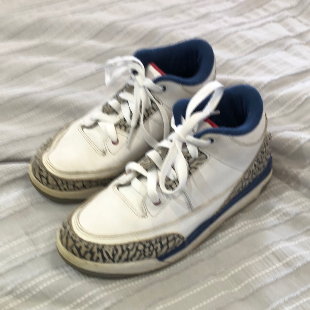 Kids Jordan 3 basketball shoes white/cement/blue